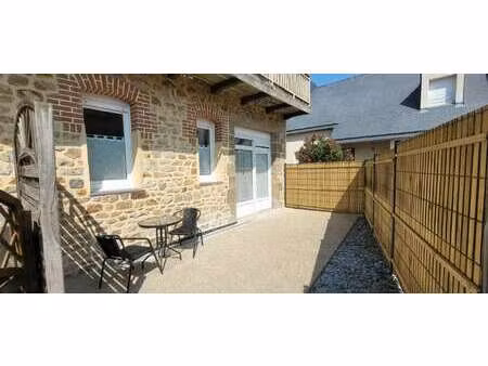 location appartement 2 pièces meublé à combourg (35270) : à louer 2 pièces meublé / 47m² c