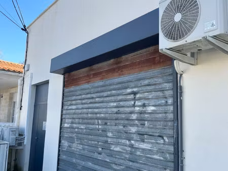 location local commercial  176.00m²  rochefort