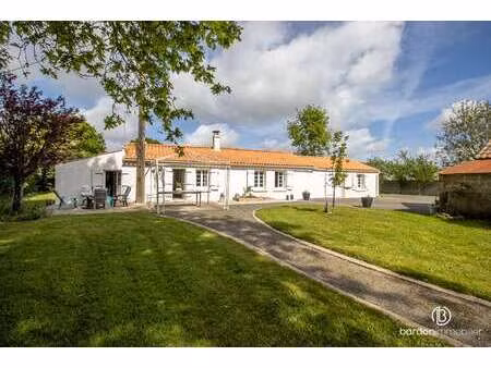 vente maison à challans (85300) : à vendre / 108m² challans