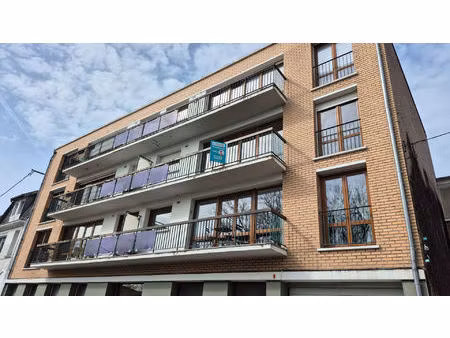 appartement lens 3 pièces avec balcon  cave et garage