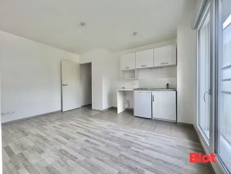 a vendre en exclusivité par blot immobilier - appartement 2 pieces - bellangerais - parkin