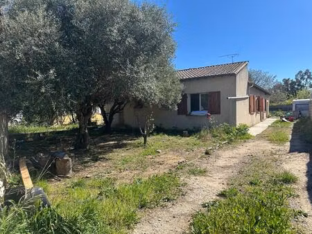 maison à rénover sur grand terrain à lunel