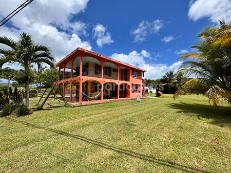 à vendre ? maison spacieuse à morne-à-l'eau  idéalement située