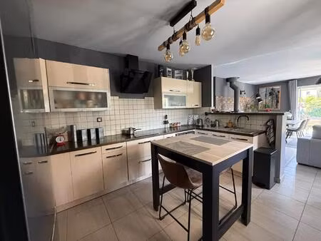 un cadre de vie rare  entre calme absolu et potentiel à exploiter.