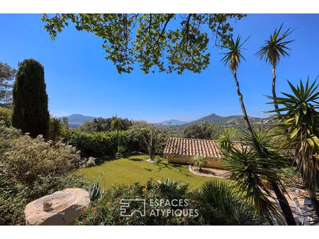 cadre nature pour cette villa aux portes de hyères
