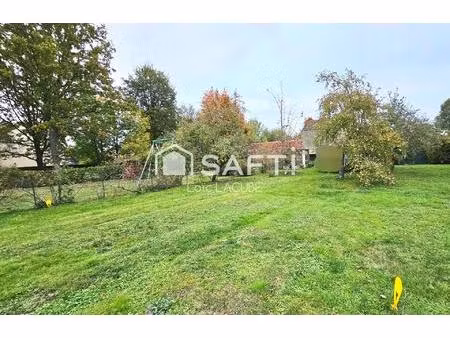 terrain à bâtir de 340m2 en centre ville.