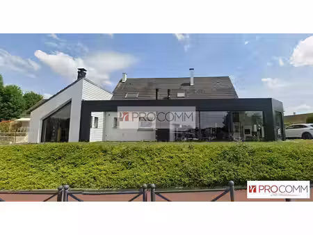 location commerce luisant 28600 295m²