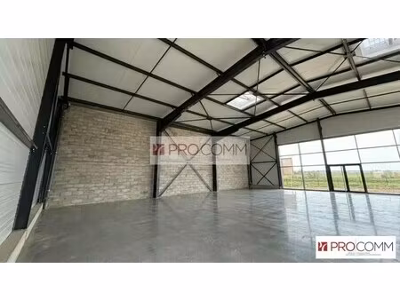 location commerce 434 m²