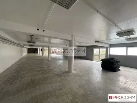 location local d'activités 700 m²