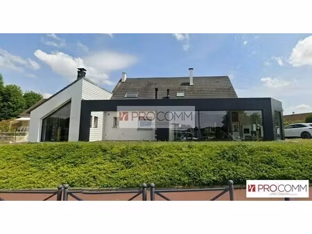 location local d'activités 295 m²