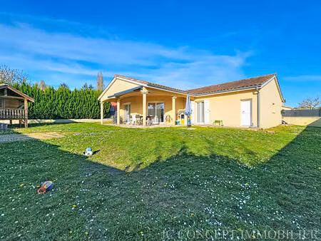 maison plain pied proche commerce sur 830 m²