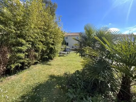 propriété unique avec opportunité d'affaires