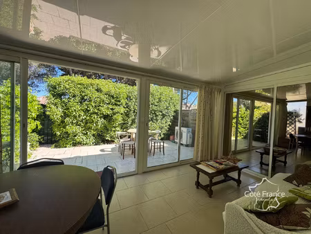 maison de 2 chambres rénovée avec verandas au coeur des pinèd