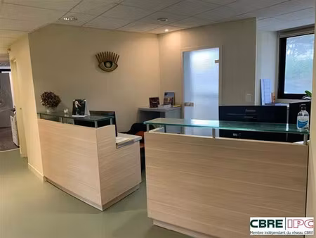 location bureau biarritz 177 m²