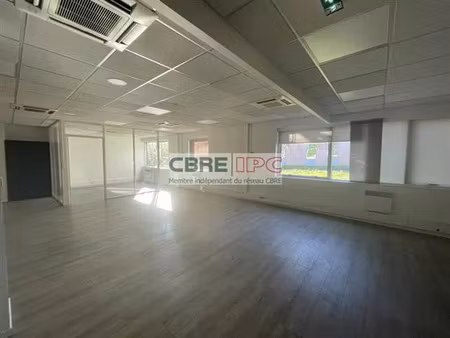 location bureau lons 315 m²