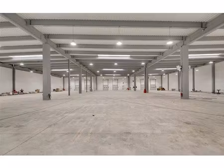 location local d'activités tremblay en france 6 465 m²