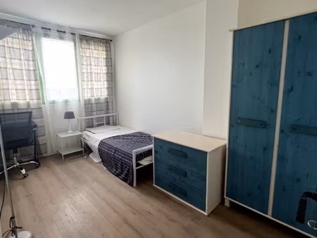 une chambre en colocation dans un appartement t4 meublé - orléans sud