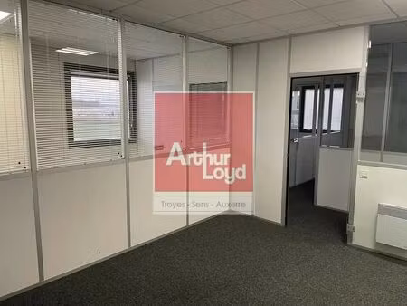 location bureaux 294 m²