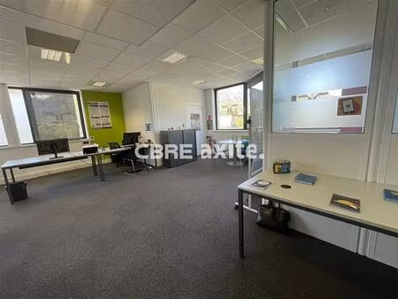 location bureau albertville 92 m²