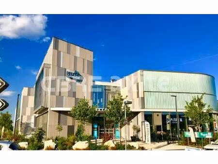 location commerce ferney voltaire 120 m²