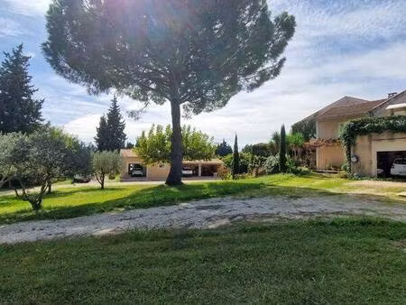 propriété 300 m² habitables + dépendances 400 m²  sur 7800 m².