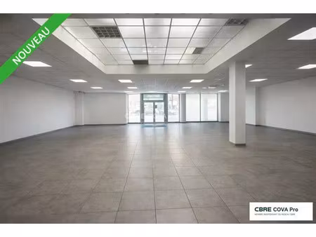 location commerce école-valentin 900 m²