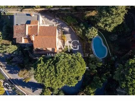 super cannes – villa 200 m² à rénover  terrain 2 045 m²  piscine  fort potentiel