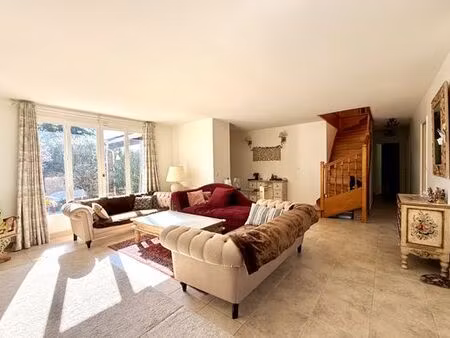 prestigieuse maison en vente aigremont  île-de-france