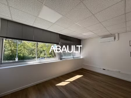 location local professionnel 178m² st jean 31240