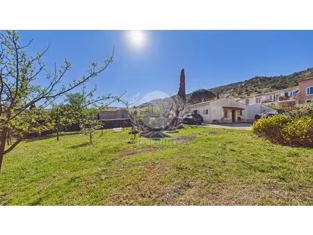 maison à plan de la tour centre