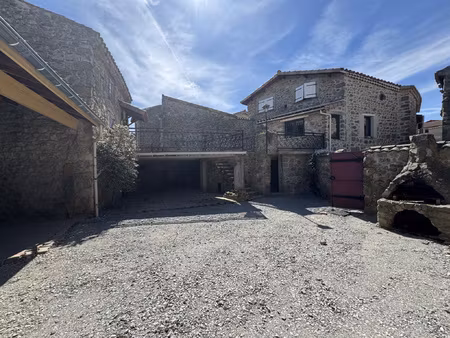 maison de village 112m2 avec 3 chambres et jardin à saint cy