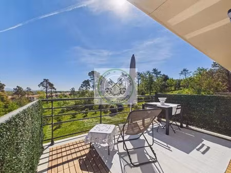 appartement t3 moderne avec balcon et parking en sous sol - golf de roquebrune