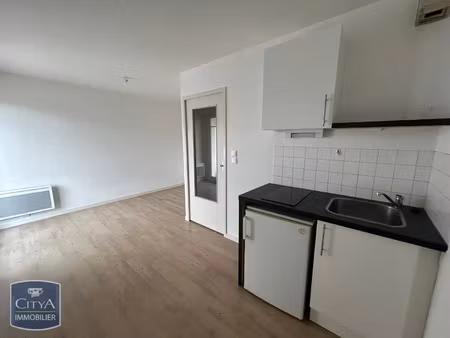 appartement à louer 1 pièce 21.11 m² - laval (53) - 425€