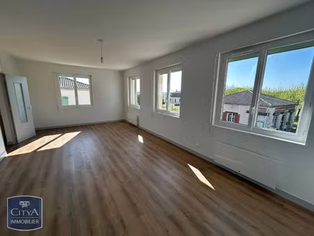appartement à louer 4 pièces 110 m² - saussignac (24) - 750€