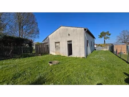 achat parking saintes 17100