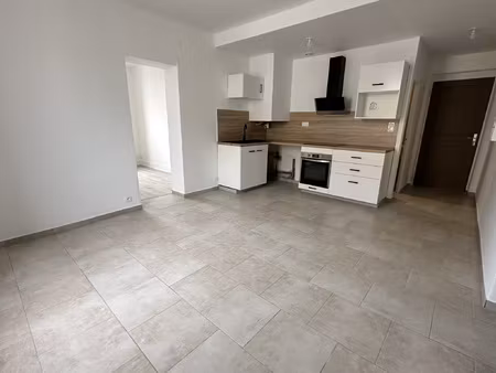 location appartement 4 pièces 76m² st rambert d albon 26140