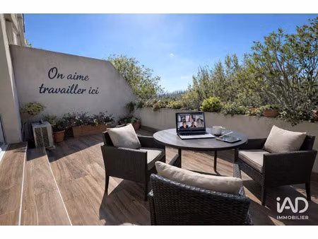 vente commerce 97 m² arles (13200)