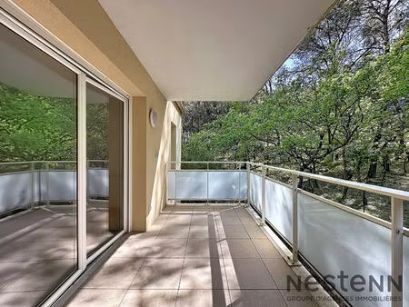 appartement t2 de 43m2 au dernier étage d'une résidence récente à rousset