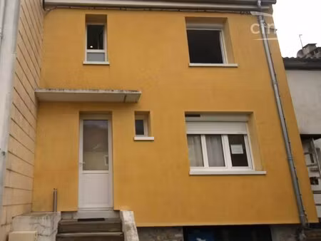a vendre maison de ville avec jardin