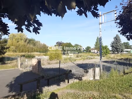 location local commercial 1 000m²