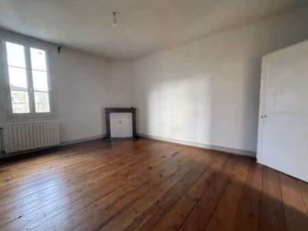 location appartement 2 pièces 57m² cognac 16100
