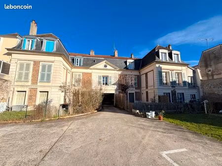 appartement studio de 27 m2 sur corbeil