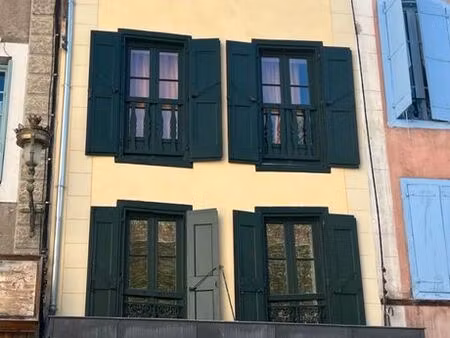 immeuble de rapport 4 app + 1 commerce