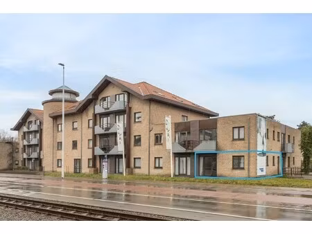 uitstekend gelegen hoekappartement in sint-idesbald