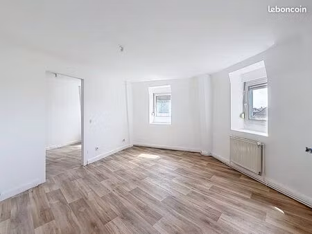 appartement 6 pièces 85 m²