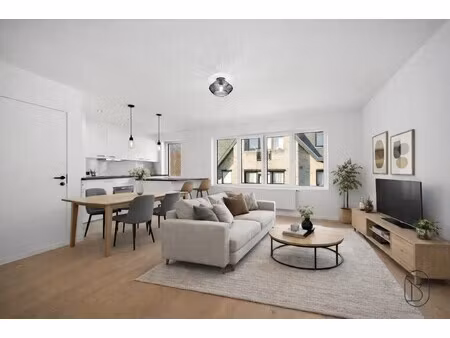 recent gerenoveerd appartement met terras in wevelgem