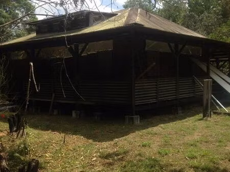 maison t5 + dépendance + hangar sur 1 5 ha