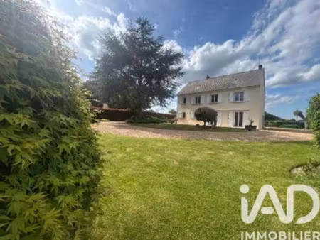 maison traditionnelle à grez-neuville (49220)