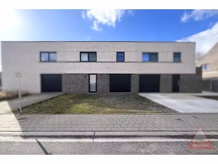 moorslede – recente energiezuinige nieuwbouwwoning met 3 slaapkamers en garage