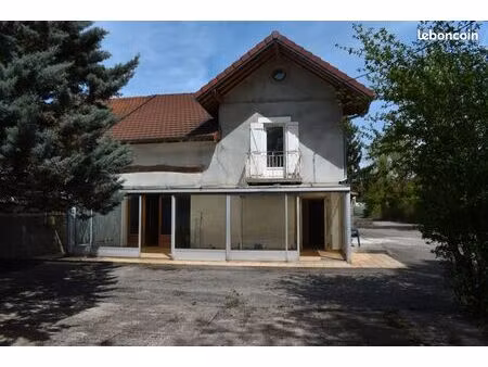 maison avec énorme potentiel